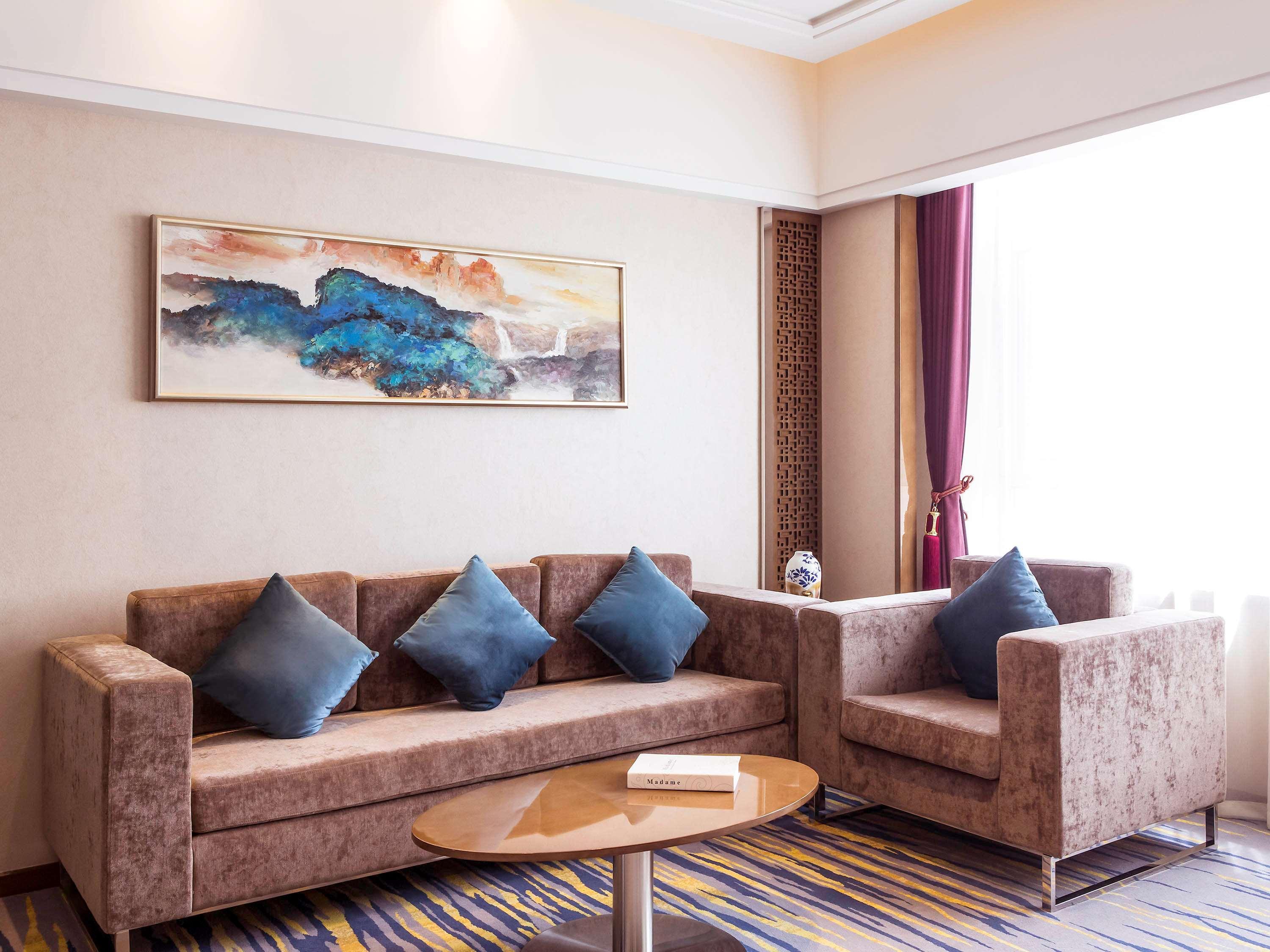 Novotel Daqing Haofang Экстерьер фото