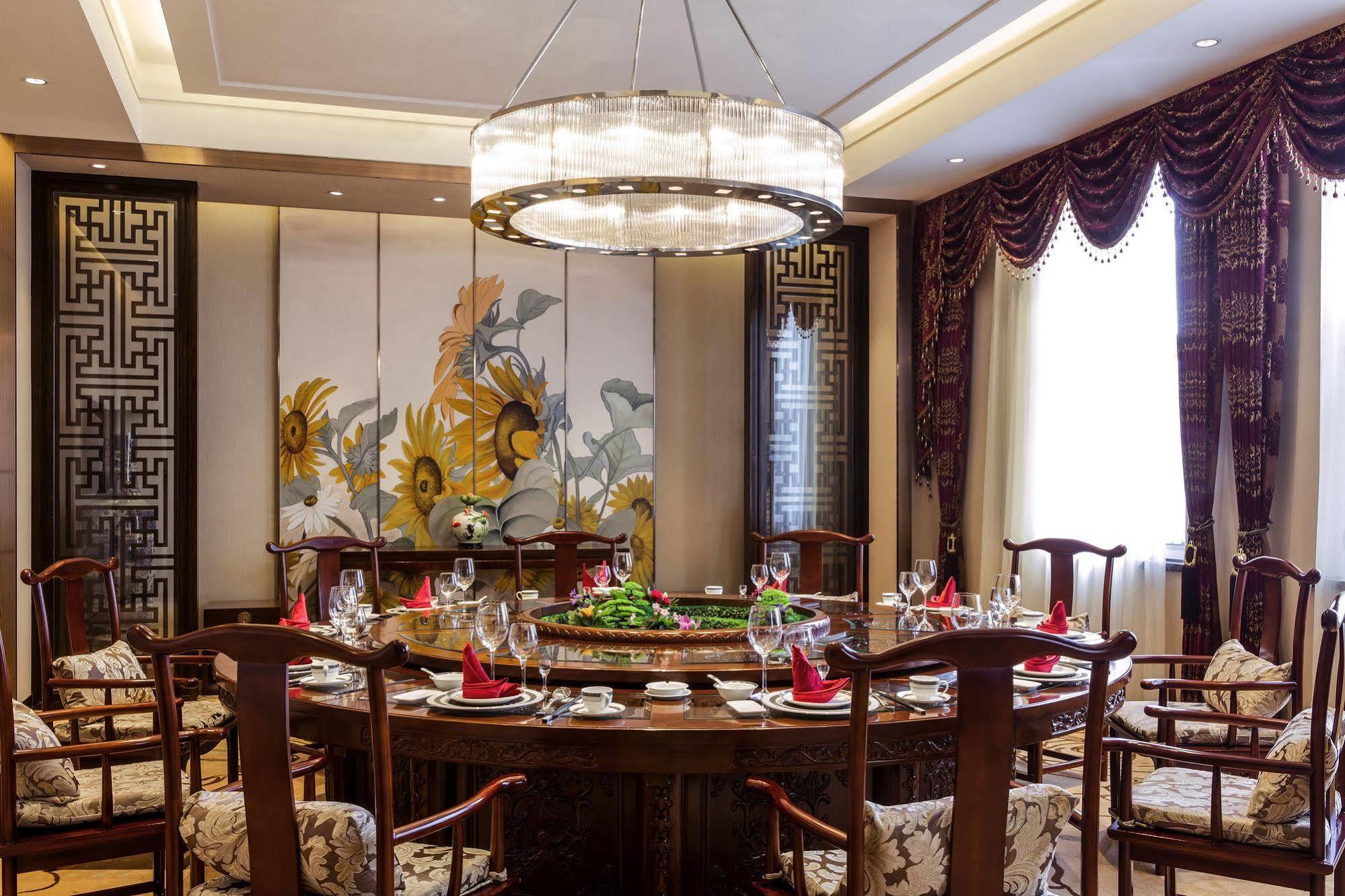 Novotel Daqing Haofang Экстерьер фото